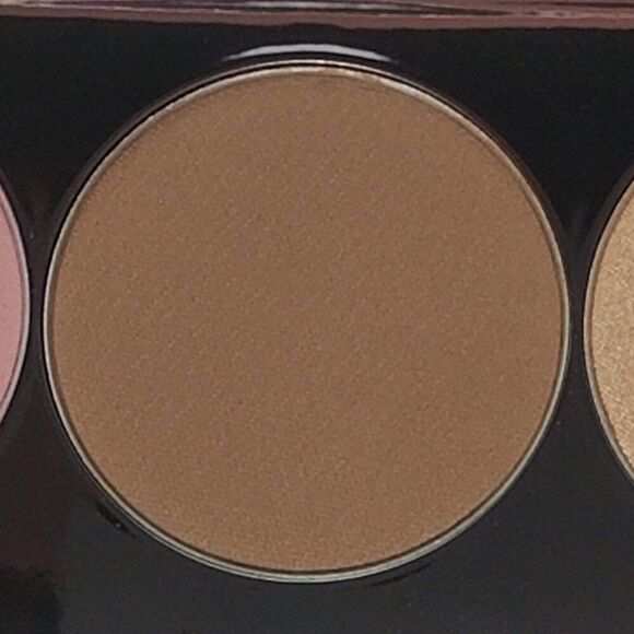 Girlactik - Blush Me & Glow Face Palette - Blush Me Medium - Picture 12 of 15